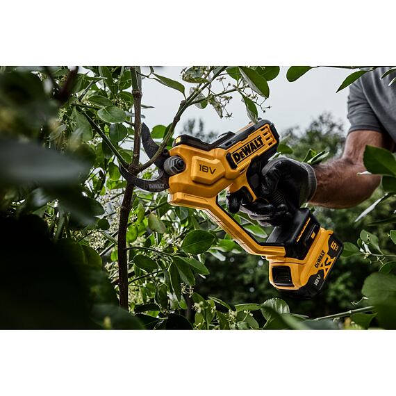 DeWalt DCMPP568N aku nožnice na konáre 18V, bez batérie