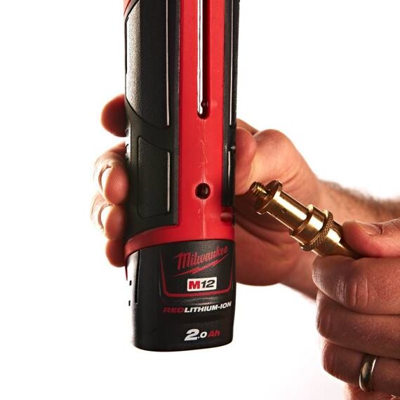 MILWAUKEE M12 SL-0 tyčová LED svítilna bez baterie a nabíječky