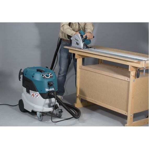 MAKITA VC4210MX průmyslový vysavač 1200W, automatický oklep filtru, třída "M", obsah 42l