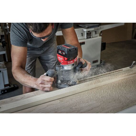 MILWAUKEE M18 FTR8-0X jednoručná horná frézka 18V, 10000-31000 ot./min., bez batérie, kufrík