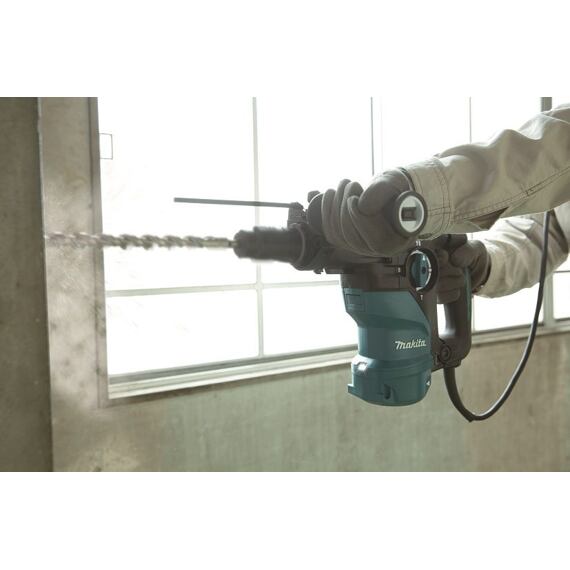 MAKITA HR3012FCWJ kombinované kladivo SDS+, 230V/1050W, 3,9J, odsávací adaptér DX11