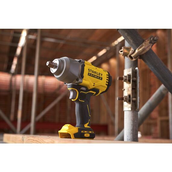 STANLEY SFMCF940M1 aku rázový utahovák 18V/4Ah, 1/2", 949Nm, taška