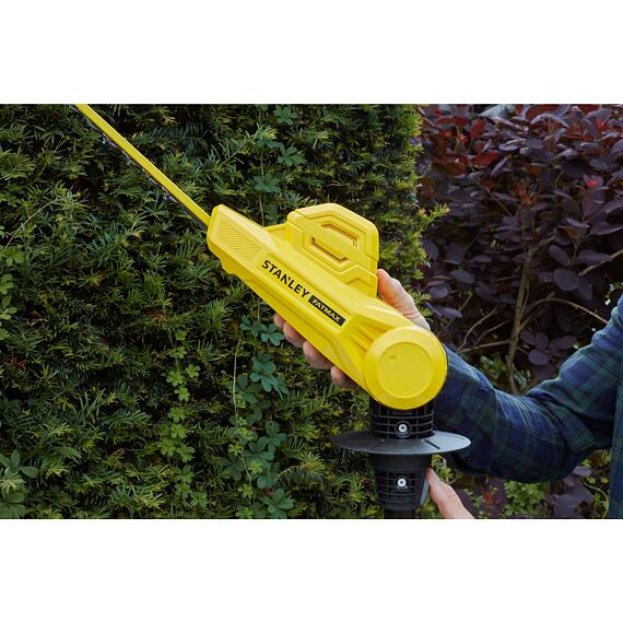 STANLEY SFMCPH845B aku nůžky na živý plot 45cm na tyči, V20 FATMAX, dosah až 3,4m, bez baterie