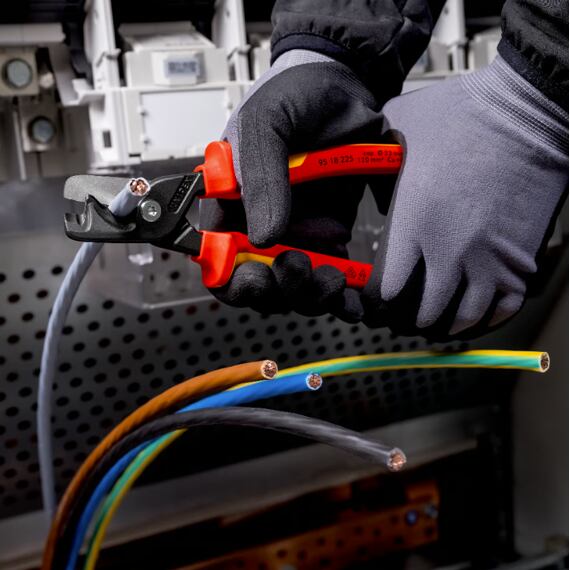 KNIPEX nůžky na kabely StepCut XL 225mm VDE elektro 1000V, 2 řezné plochy, 56 HRC 9518225