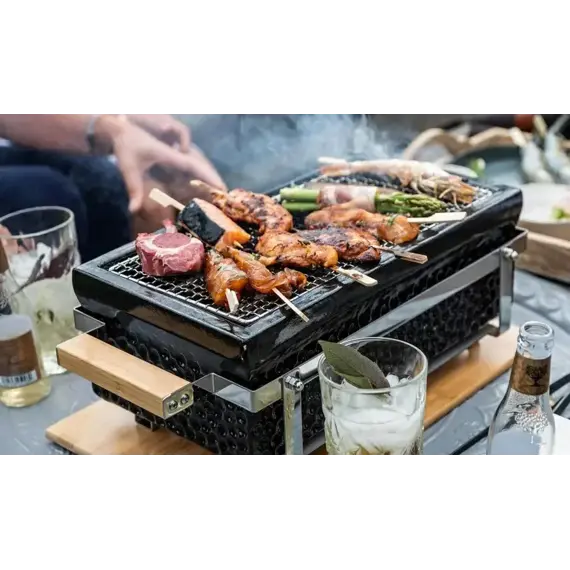 PROTECO Hibachi gril hranatý keramický na dřevěné uhlí, rošt 34,5*17cm, dřevěný podstavec