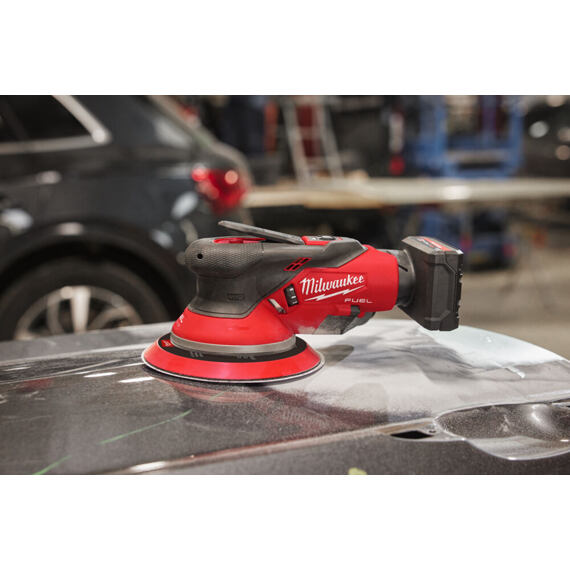 MILWAUKEE M12 FROS2.5-0 aku excentrická vibrační bruska 12V, 150 mm, elektronická, bez baterie