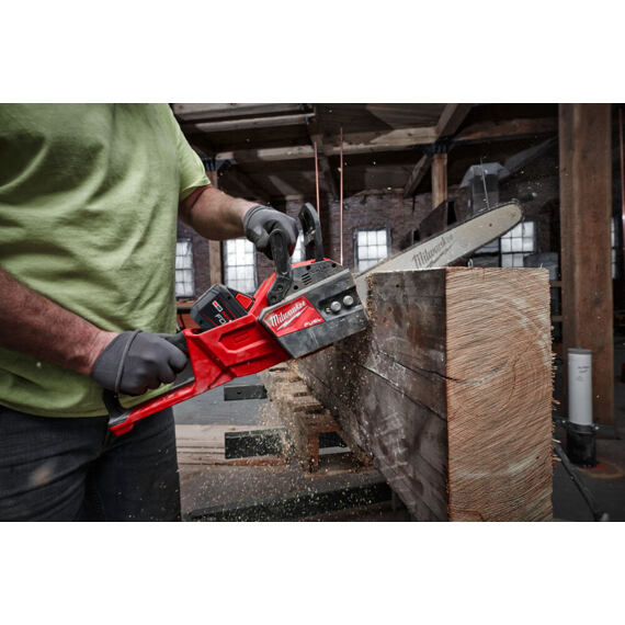 MILWAUKEE M18 FCHS35-0 aku řetězová pila 18V, lišta 35cm, bez baterie