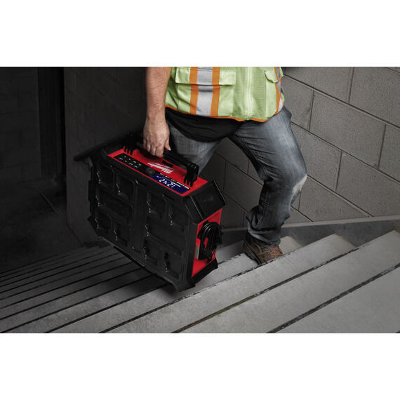 MILWAUKEE M18 PRCDAB+0 aku rádio PACKOUT 18V, DAB+, AM/FM, BlueTooth, funkce nabíječky přes USB port