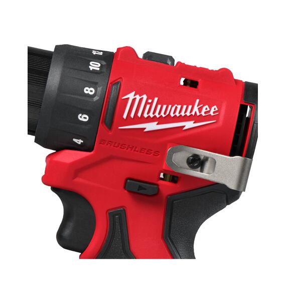 MILWAUKEE M12 BLDDRC-202C aku vrtačka 12V/2*2Ah, 40Nm, 0-550/1700 ot./min., kufr