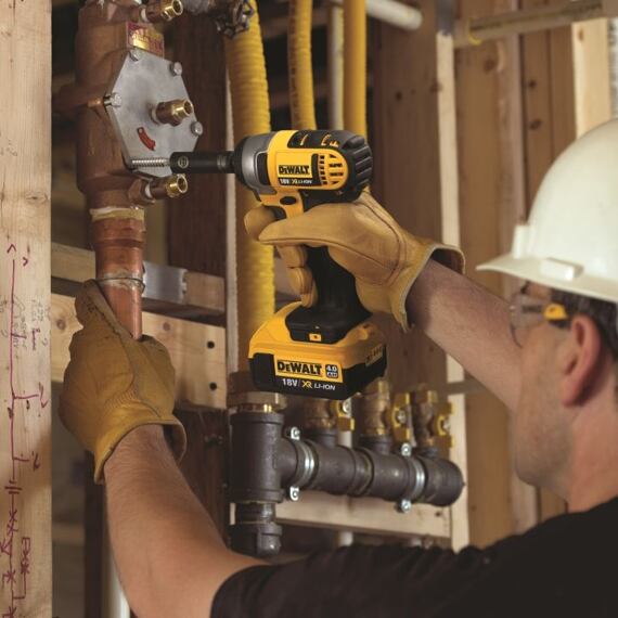 DeWalt DCF880N aku rázový uťahovák 18V, 1/2" bez batérie