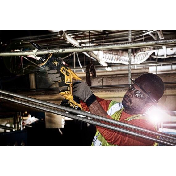 DeWalt DCS367N aku kompaktná mečová píla 18V, bez batérie