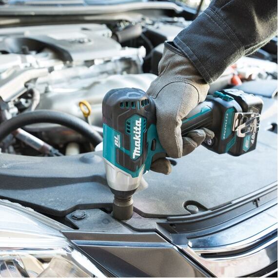 MAKITA TW160DSAE aku rázový uťahovák 12V/2*2Ah CXT, 3/8" štvorhran, 110Nm