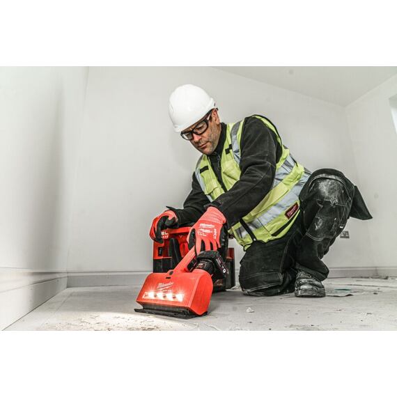 MILWAUKEE M12 AUN-0 podlahová hubica s pohonom, 12V, šírka 152mm, vhodná pre všetky aku vysávače