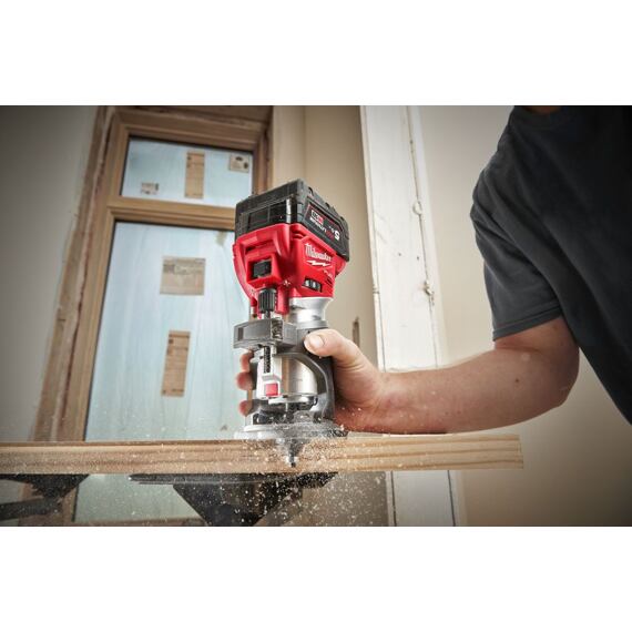 MILWAUKEE M18 FTR8-0X jednoručná horná frézka 18V, 10000-31000 ot./min., bez batérie, kufrík