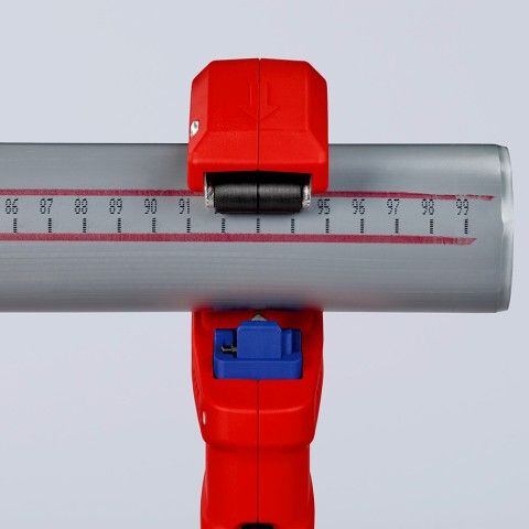 KNIPEX DP50 řezák plastových trubek pr.35-50mm, síla stěny až 2,4mm, čistý řez bez otřepů 902301BK