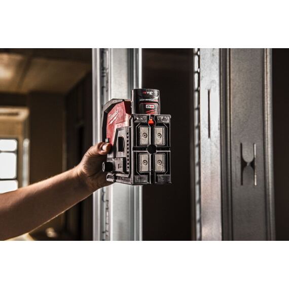 MILWAUKEE M12 CLLP-0C křížový liniový laser 12V, ZELENÝ, dosah 38m (s detektorem 50m), bez baterie