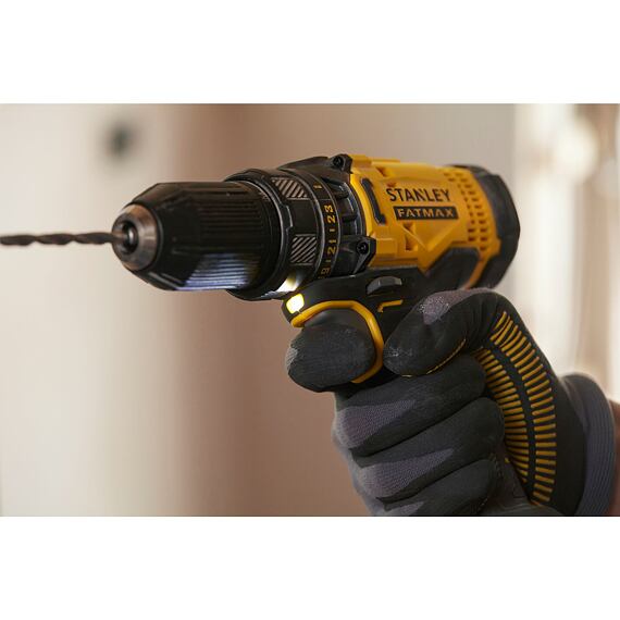 STANLEY SFMCD700C2S aku bezuhlíková vrtačka 18V/2*1,5Ah, 50Nm, 0-350/1500 ot./min, taška