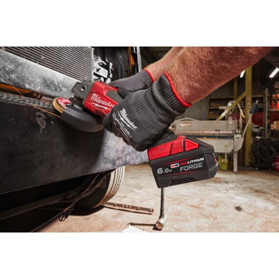 MILWAUKEE M18 FORGENRG-602 set 2*akumulátor M18 FORGE 6Ah + M18 DBSC supernabíječka