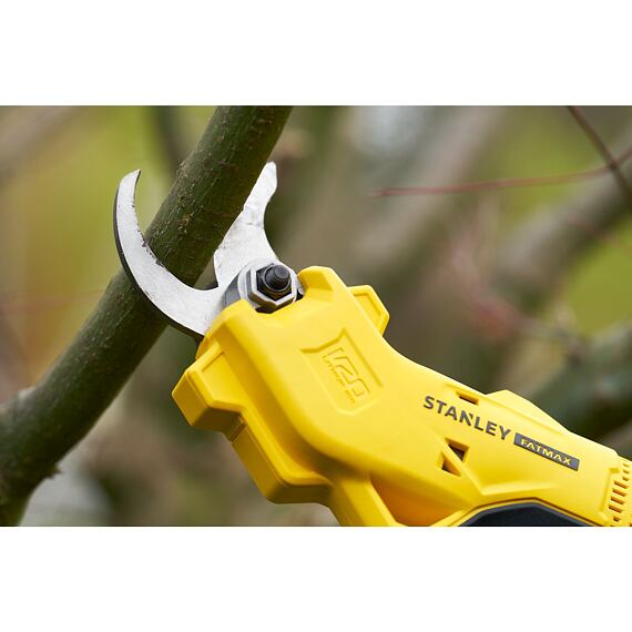 STANLEY SFMCPP32B aku nůžky na větve 18V, V20 FATMAX, střih 32mm, bez baterie