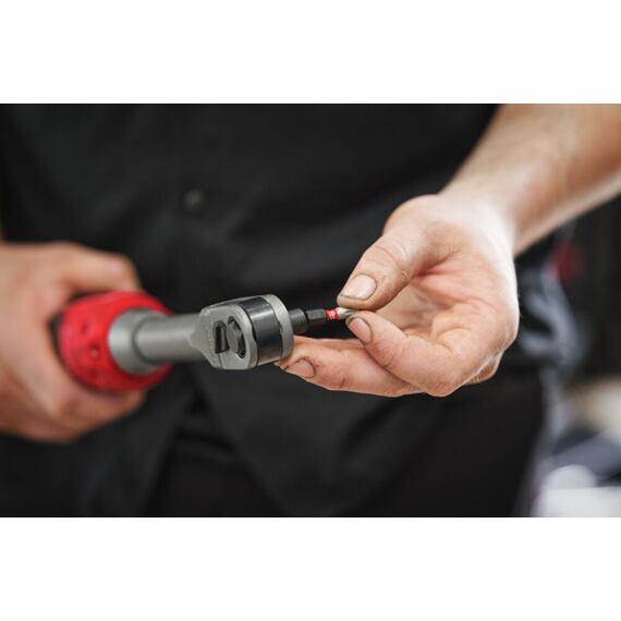 MILWAUKEE M12 FPTR-0 aku rázová průchozí ráčna 12V, dlouhý krk, adaptéry, bez baterie