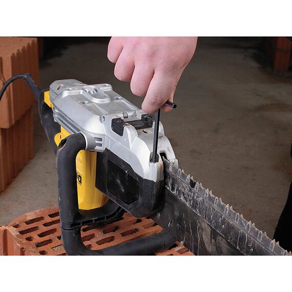 DeWalt DWE398 píla Alligator 1700W, 430mm, na rezanie Porotonu/Porothermu triedy 20