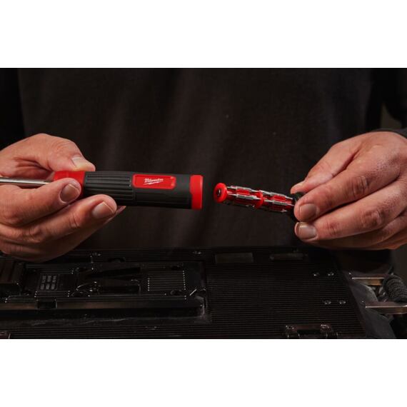 MILWAUKEE 4932498176 multibitový šroubovák 27v1