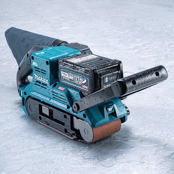 MAKITA BS001GZ aku pásová bruska XGT 40V, 76*533mm, 120-470 m/min, bez baterie