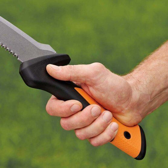 FISKARS 1051233 mačeta s pilkou SOLID, velká, 54cm, čepel 23cm z kalené oceli, nerezavějící úprava