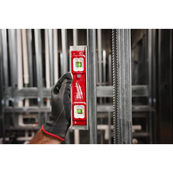 MILWAUKEE 4932498742 vodováha TORPEDO LED podsvícení v HI-VIS provedení, zesílené magnety