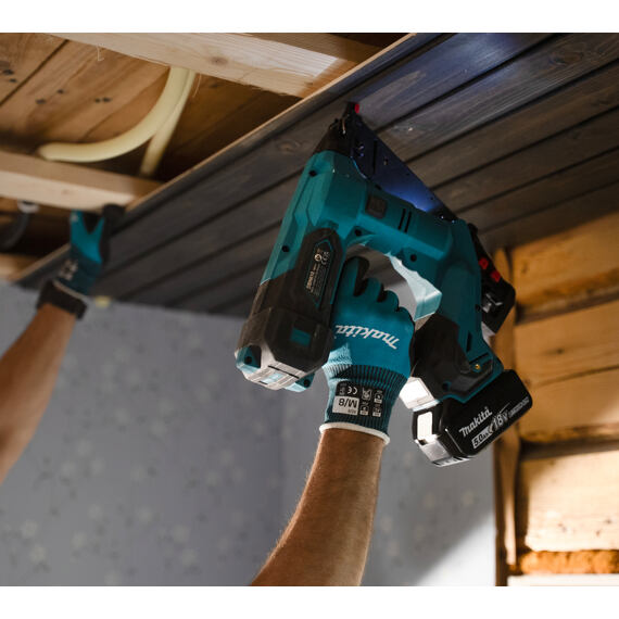 MAKITA DBN610ZJ aku hřebíkovačka 18V LXT, hřebíky 32-64mm, typ 16 GA úhel 20°, MAKPAC, bez baterie