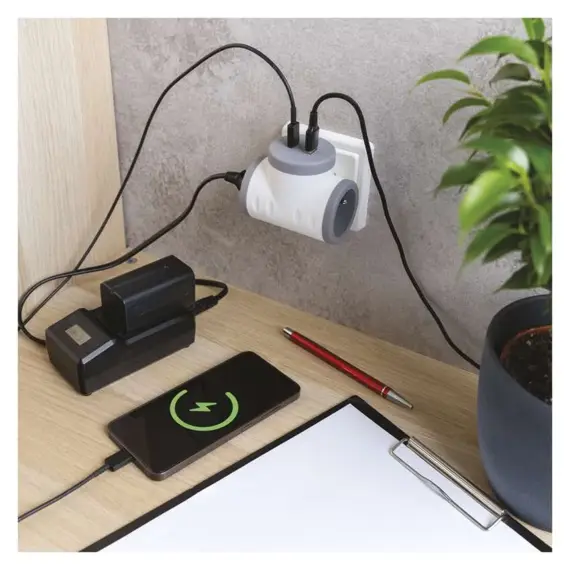 EMOS zásuvka rozbočovací 2*, 1*USB-A+1*USB-C, P0076PD
