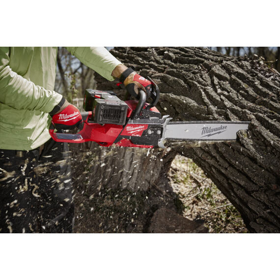MILWAUKEE M18 F2CHS50-0 aku řetězová pila 2*18V, lišta 50cm, výkon cca 5,8HP, bez baterie