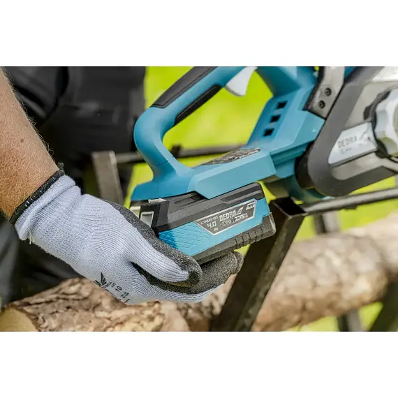 DEDRA aku řetězová pila 2*18V, 450mm, řetěz 3/8" 62z, bez baterie, DED7184VA