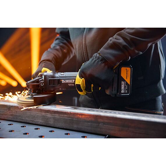 DeWalt DCG45MP2T aku bezuhlíková úhlová bruska 125mm, 18V/2*5Ah, kufr, edice McLaren F1