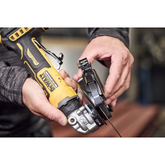 DeWalt DCG404N aku bezuhlíková úhlová bruska 125mm, 18V XR bez baterie