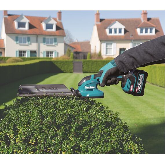 MAKITA UH023GZ aku plotostřih XGT 40V, lišta 20cm, střih 8mm, bez baterie
