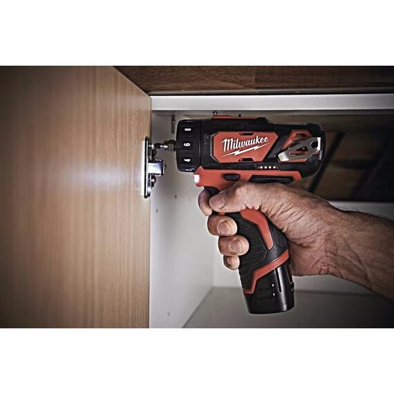 MILWAUKEE M12 BDDXKIT-202C aku skrutkovač s výmennými nástavcami 12V/2Ah