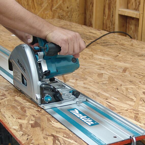 MAKITA SP6000 ponorná pila 165mm 1300W
