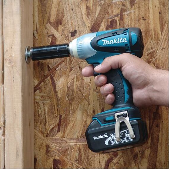 MAKITA DTW251Z aku rázový utahovák 1/2", 230Nm, 18V Li-ion bez baterie