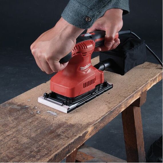 MAKITA M9203 vibračná brúska 190W, 93*185mm