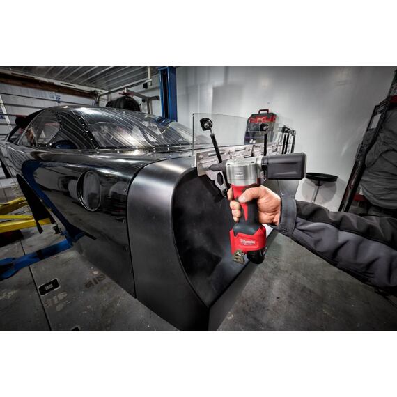 MILWAUKEE M12 BPRT-201X aku nitovačka 12V/2Ah, nity 2,4-3,2-4,0-4,8mm, Al, Fe, 1,88kg