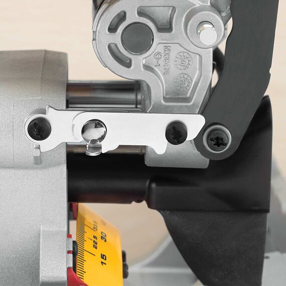 DeWalt DWS780 pokosová píla 1675W, rez 90°: 303*110mm, elektronika 1900-3800 ot/min, kotúč 305*30mm