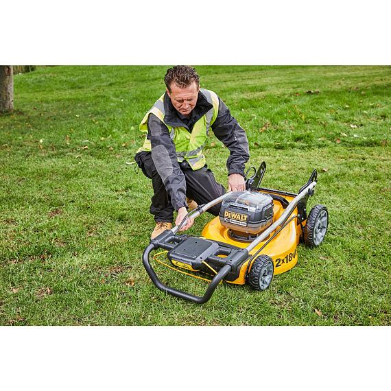 DeWalt DCMW564N aku sekačka 2*18V XR, záběr 48cm, výška sečení 25-86mm, bez baterie