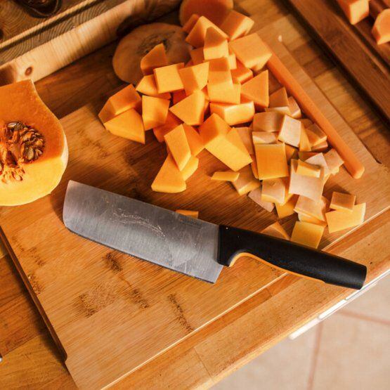 FISKARS 1057537 nůž japonský NARIKI 17cm