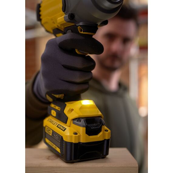 STANLEY SFMCF940B aku rázový utahovák FATMAX V20, 18V, 1/2", 949Nm, bez baterie