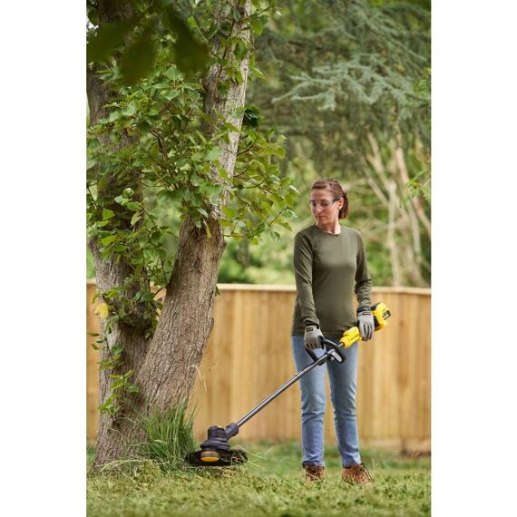 STANLEY SFMSTB930B aku strunová sekačka V20, záběr 28cm nebo 33cm, bez baterie