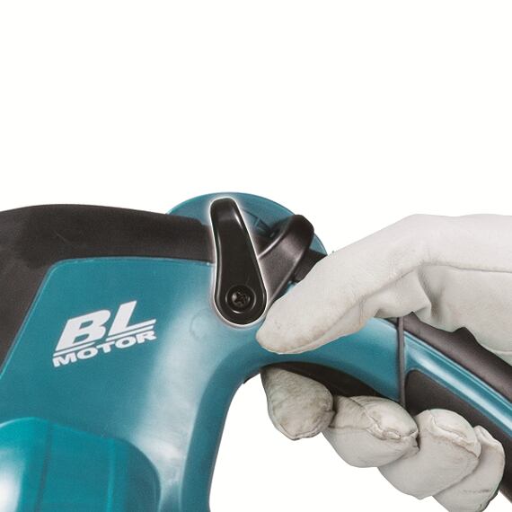 MAKITA DUB187Z aku ofukovač/vysavač 18V Li-Ion, dlouhá tryska s kolečky, bez baterie