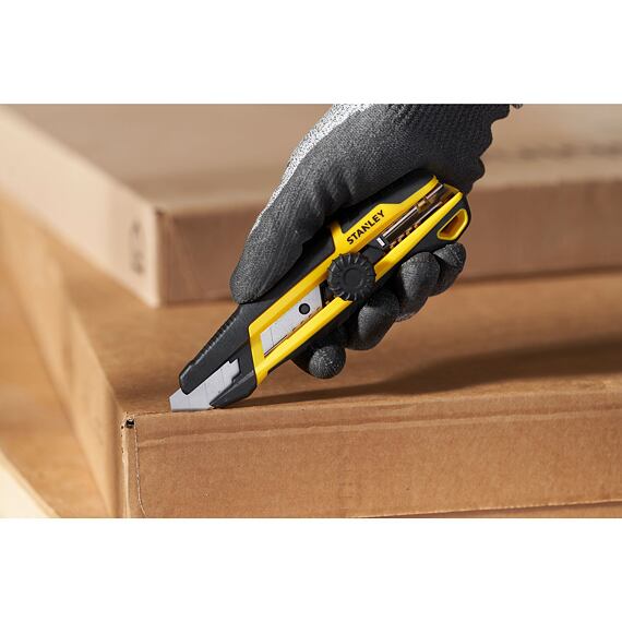 STANLEY STHT10500-0 ulamovací nůž FATMAX 18mm s kolečkem, kovové vodítko