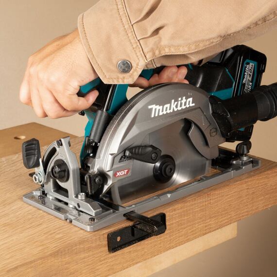 MAKITA HS012GZ01 aku okružní pila 40V XGT, (výkon 1300W), prořez 57mm, 165*20mm, Makpac, bez baterie