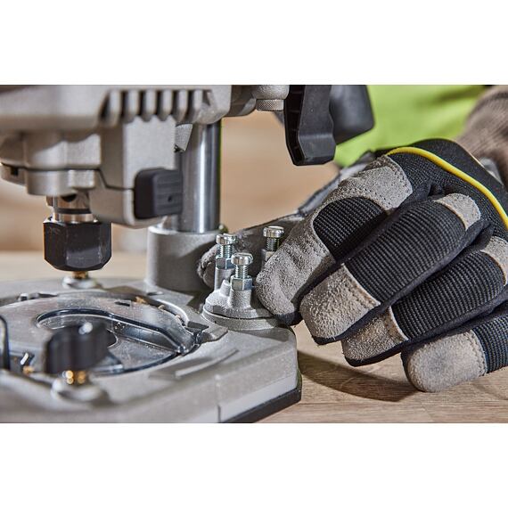 DeWalt DCW620H2 aku bezuhlíková horní fréza 18V/2*5Ah, kleštiny 8+12mm, 11000-23000 ot./min., PWST